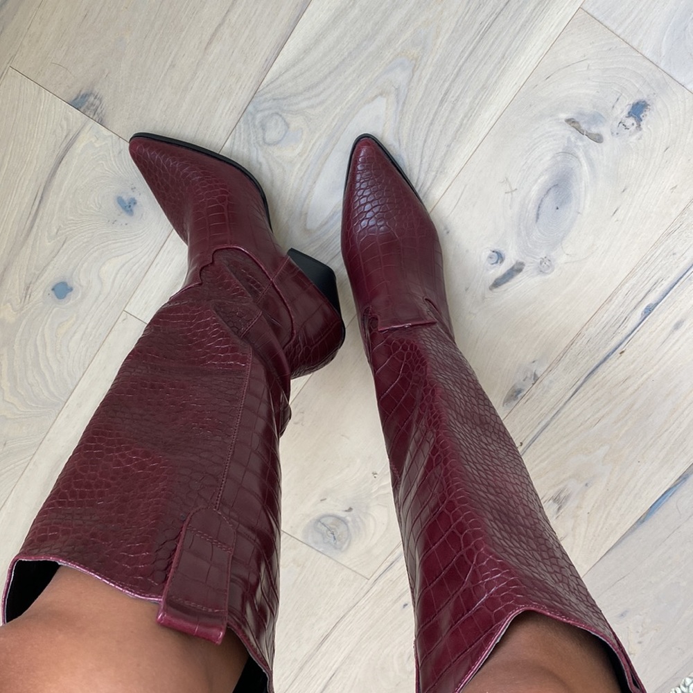 Misguided size 8 maroon healed cowgirl boots snake skin fo leather! Never worn